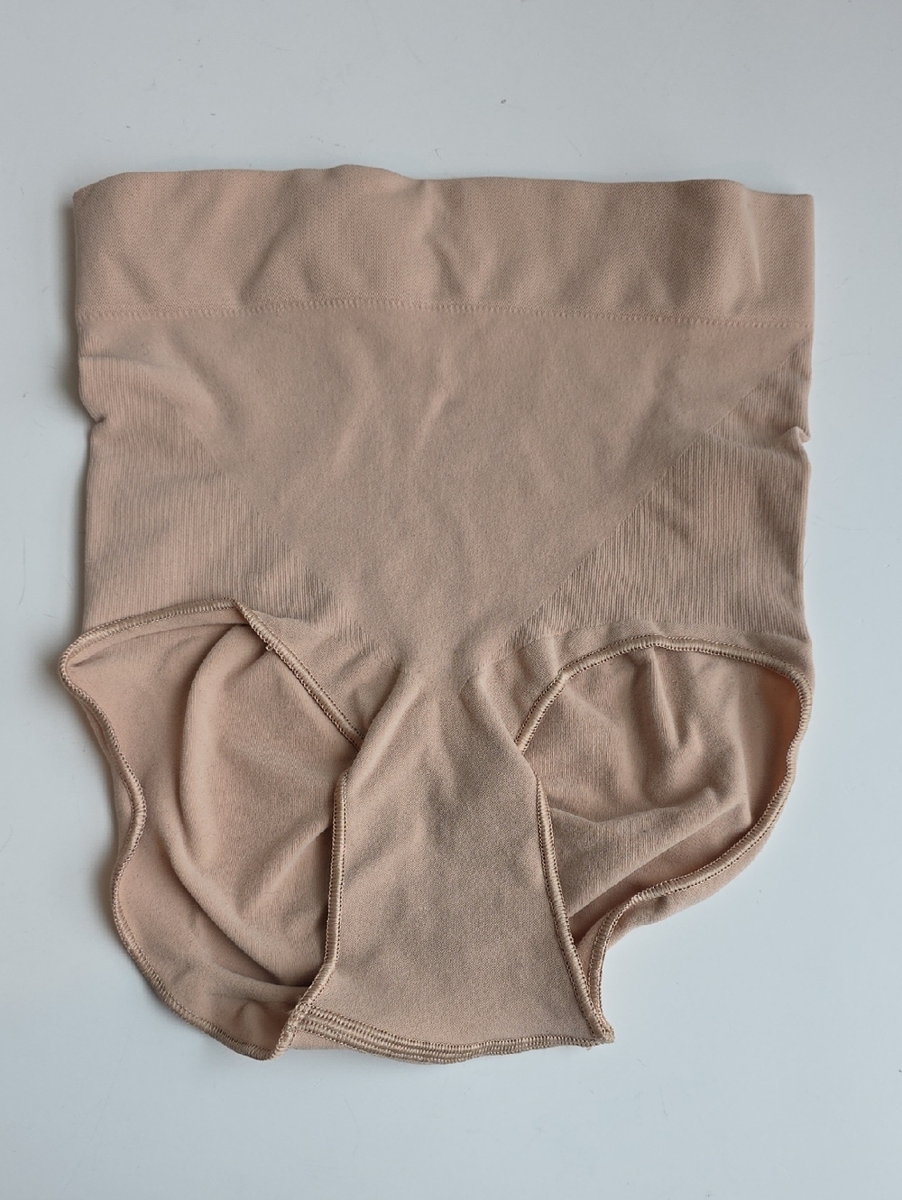 SKIMS High-Waist Shaping Briefs in Light Beige S/M G015
